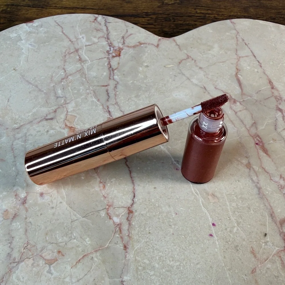 Shimmer Lipstick Stick in Deep Rose